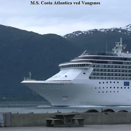 Sognefjord Guesthotel Vangsnes